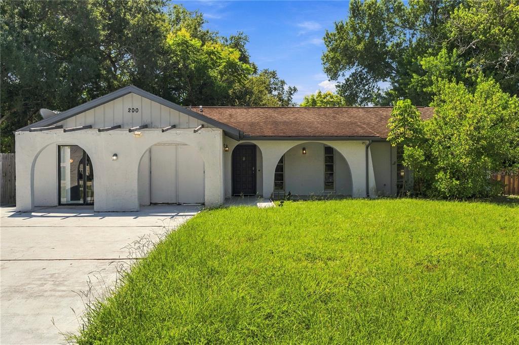 200 TWIN LAKE DRIVE
