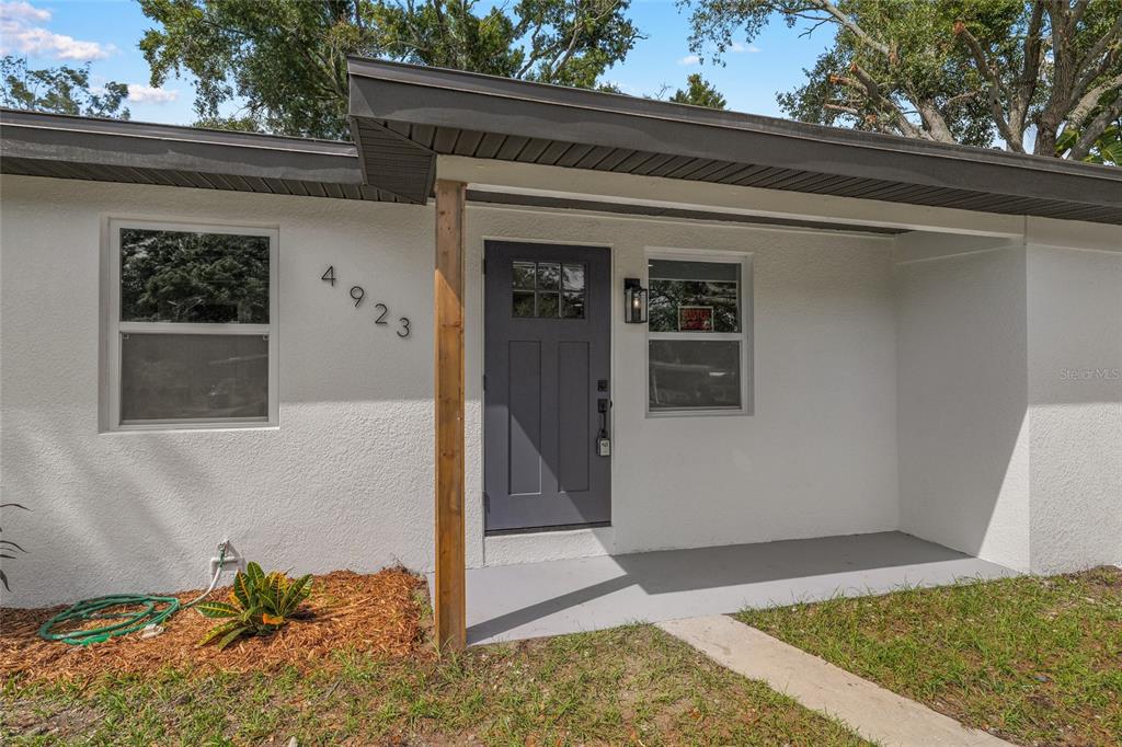 4923 S 83RD STREET, TAMPA, FL — photo 4 of 30