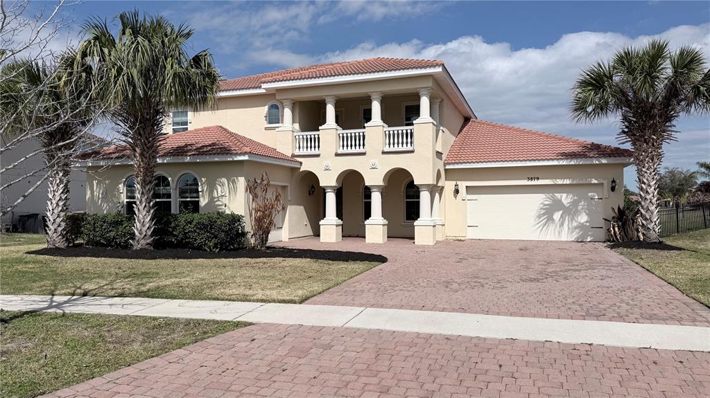 3879 SHORESIDE DRIVE
