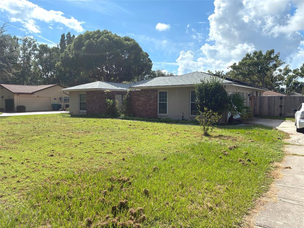 615 CAMBRIDGE COURT