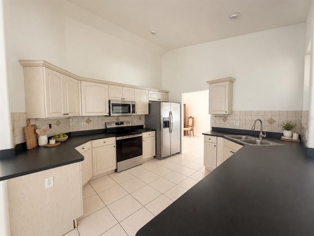 1510 GAYNOR COURT, DELTONA, FL — photo 2 of 20