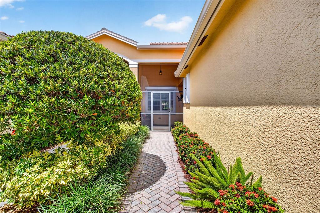 16143 AMETHYST KEY DR., WIMAUMA, FL — photo 2 of 30