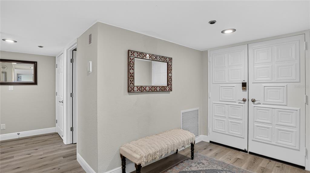 1480 GULF BOULEVARD UNIT 601, CLEARWATER BEACH, FL — photo 3 of 30