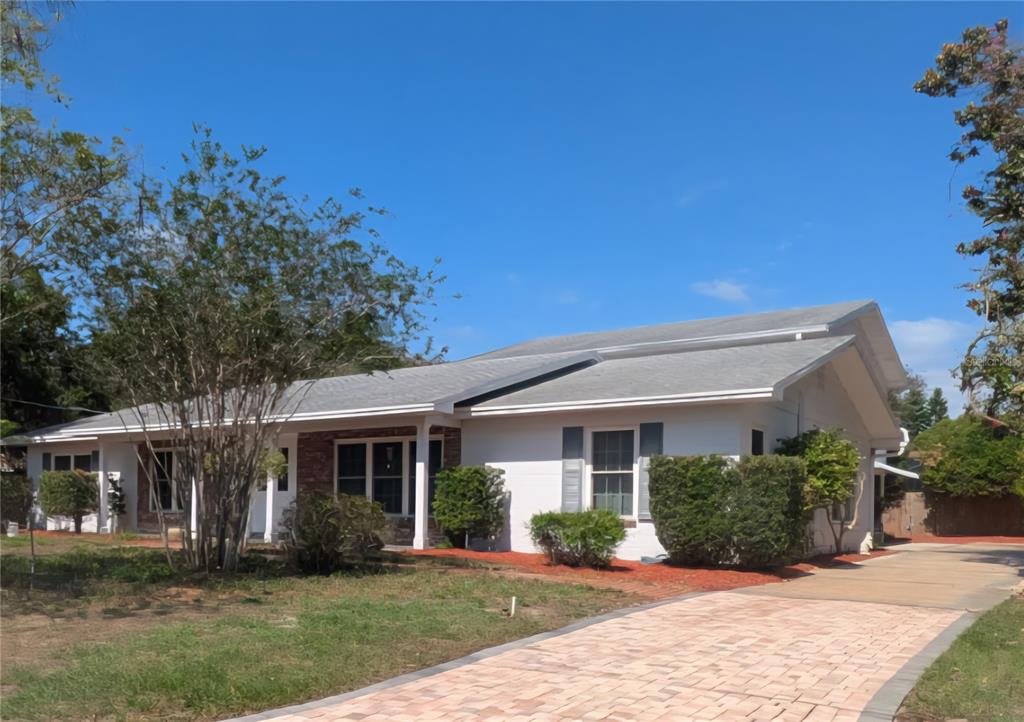 16 GOLFVIEW CIRCLE NE