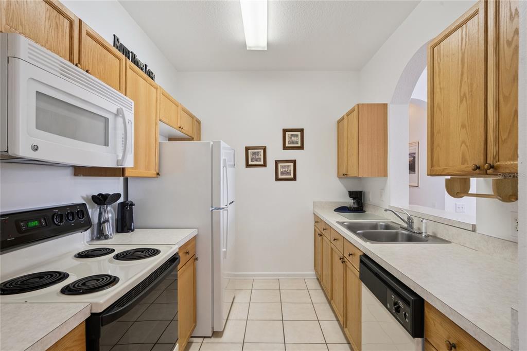 2305 BUTTERFLY PALM WAY UNIT 102, KISSIMMEE, FL — photo 3 of 30