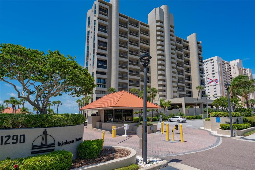 1290 GULF BOULEVARD UNIT 2004