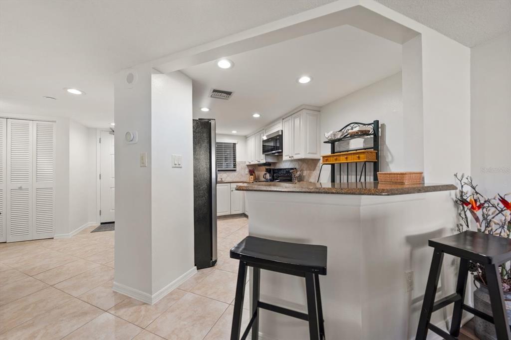 1290 GULF BOULEVARD UNIT 2004, CLEARWATER, FL — photo 4 of 29