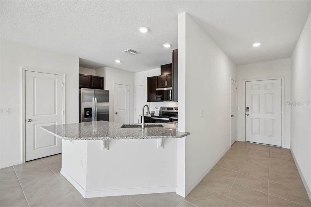 394 SEQUOIA DRIVE, LAKE WALES, FL — photo 2 of 21