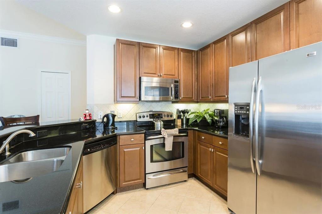 7503 MOURNING DOVE CIRCLE UNIT 301, REUNION, FL — photo 2 of 28