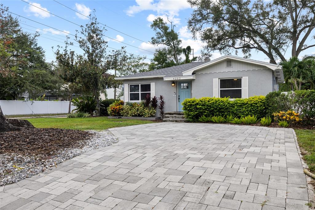 4202 W PALMIRA AVENUE, TAMPA, FL — photo 3 of 30