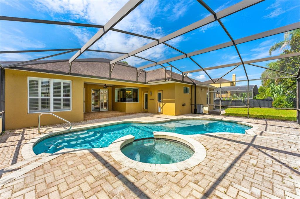 426 PALM CREST LANE