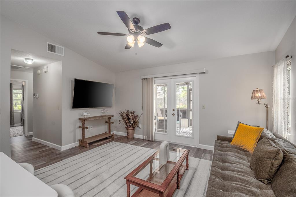224 CROWN COURT, WINTER HAVEN, FL — photo 3 of 30
