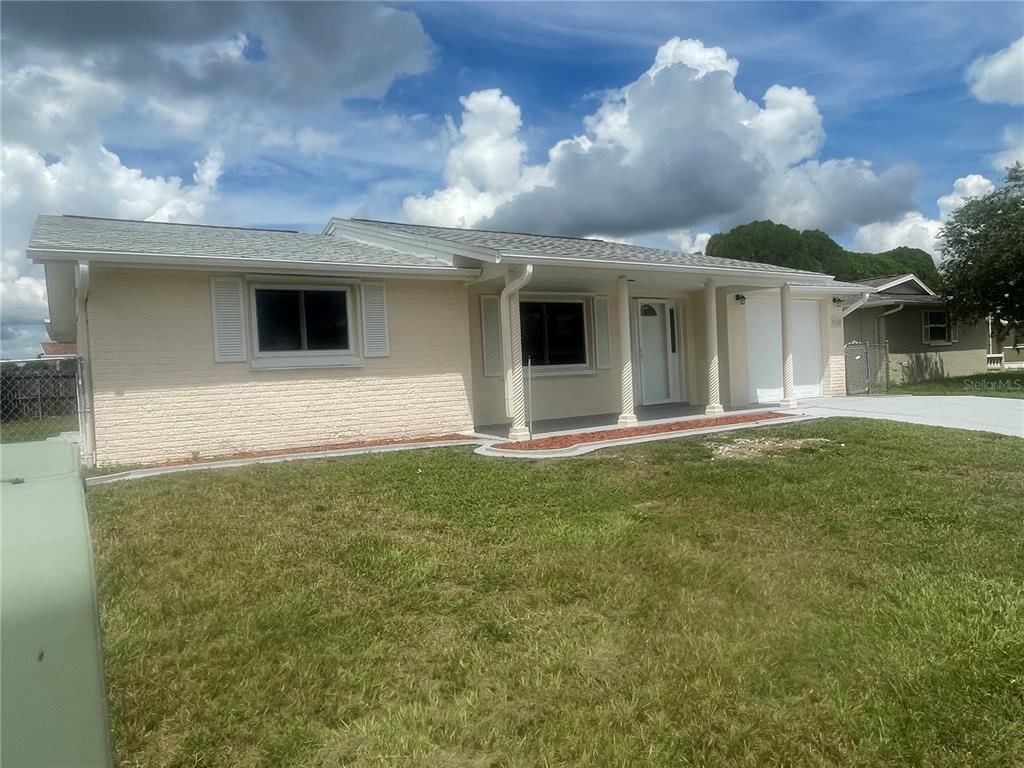 7025 CUTTY SARK DRIVE, PORT RICHEY, FL — photo 3 of 30