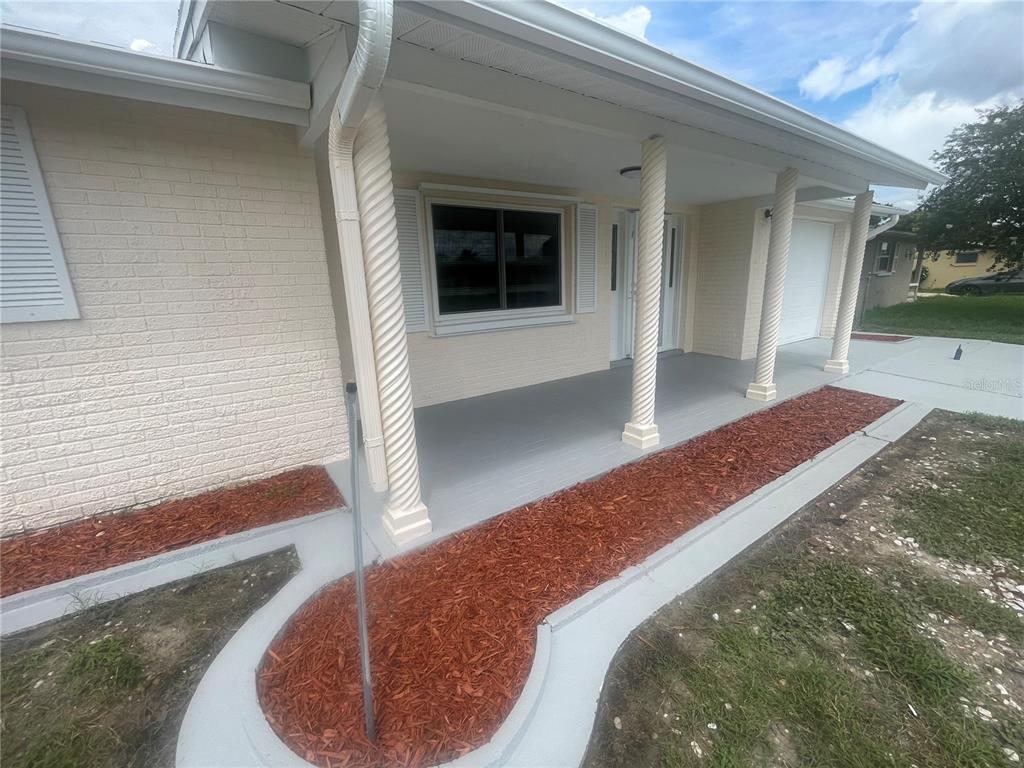 7025 CUTTY SARK DRIVE, PORT RICHEY, FL — photo 4 of 30