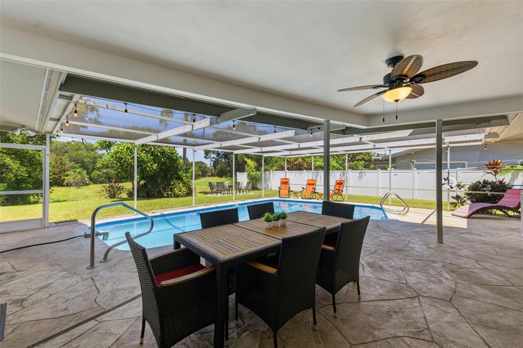 9542 OAKHURST ROAD, SEMINOLE, FL — photo 3 of 40