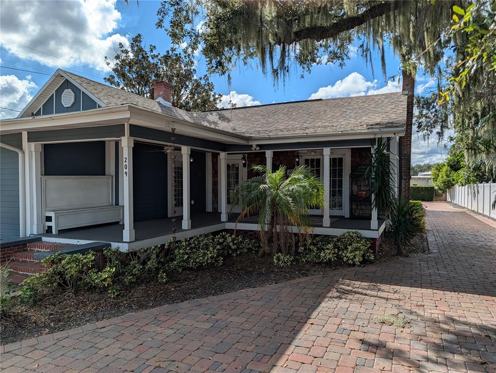 209 E BADCOCK BOULEVARD, MULBERRY, FL — photo 3 of 19