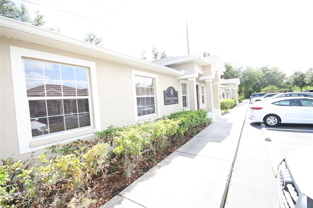 6928 W LINEBAUGH AVENUE UNIT 102, TAMPA, FL — photo 4 of 28