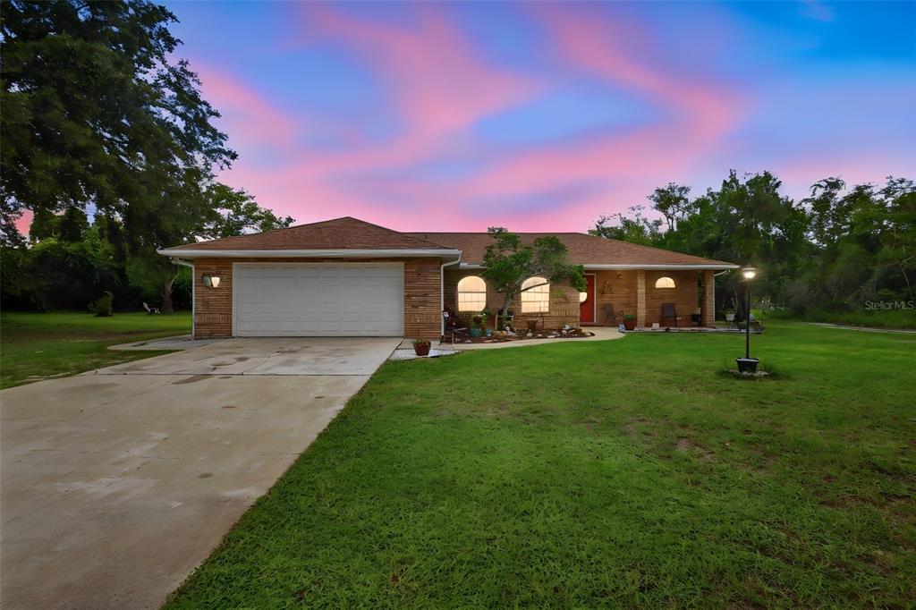 949 COLLINS AVENUE, ORANGE CITY, FL — photo 2 of 30