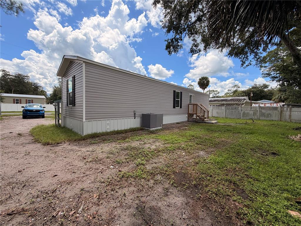 23947 DEER ROAD, ASTOR, FL — photo 2 of 19