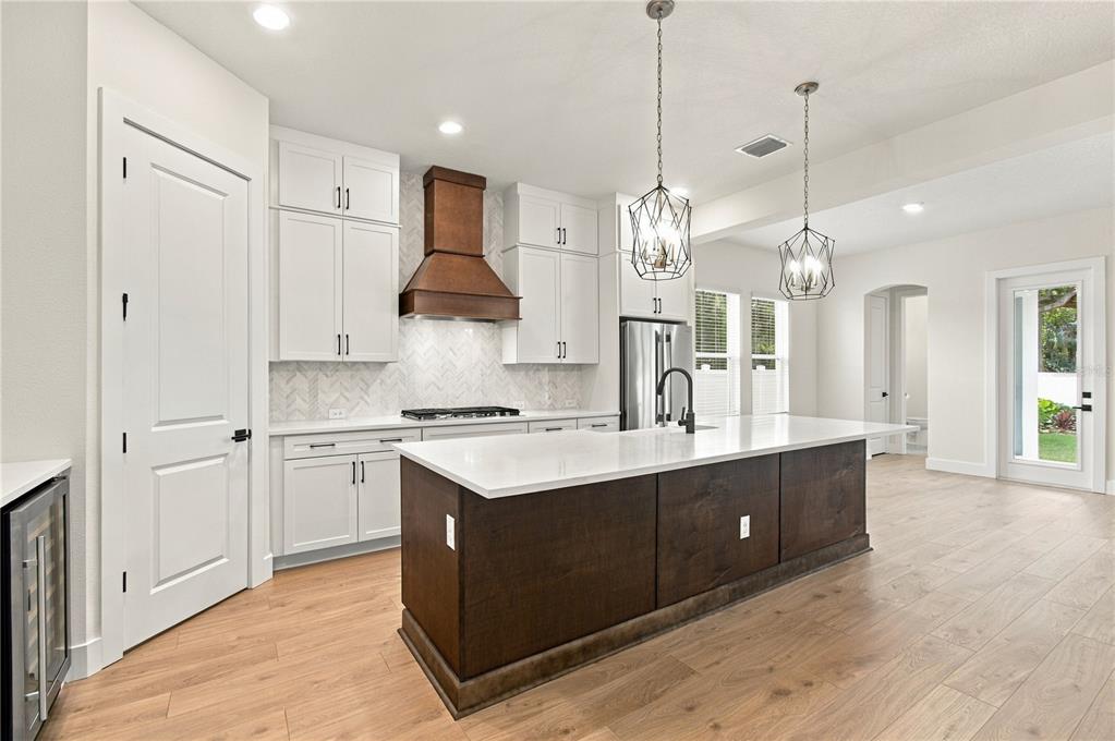 This is a floor plan of a house's second level featuring five bedrooms and four bathrooms — 812 W ORIENT STREET, TAMPA, FL