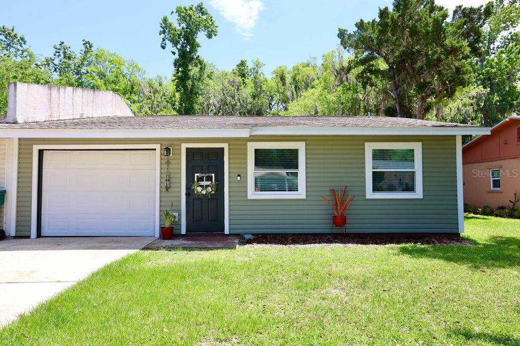 915 ROYAL OAK COURT