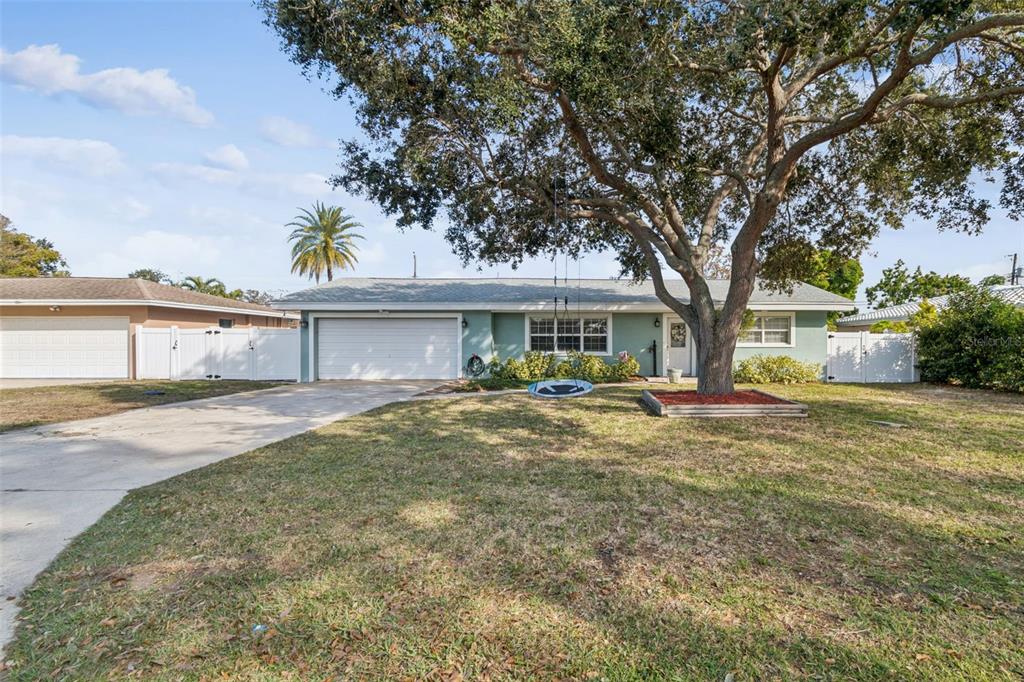 461 DEVILLE DRIVE E