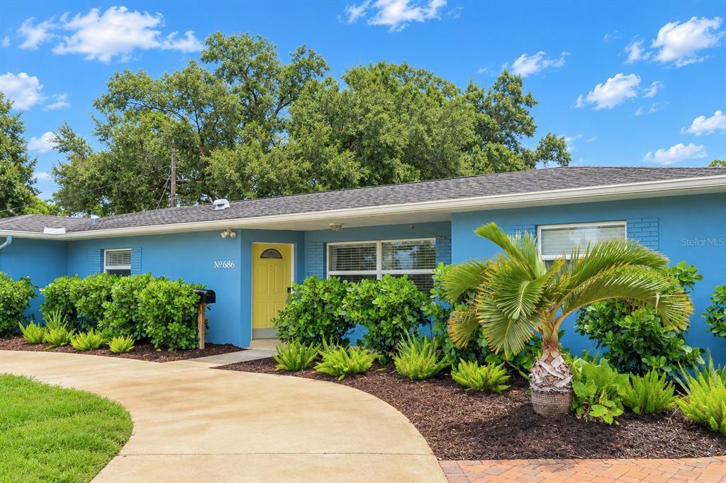 686 SOUTHWEST BOULEVARD N, ST PETERSBURG, FL — photo 3 of 24