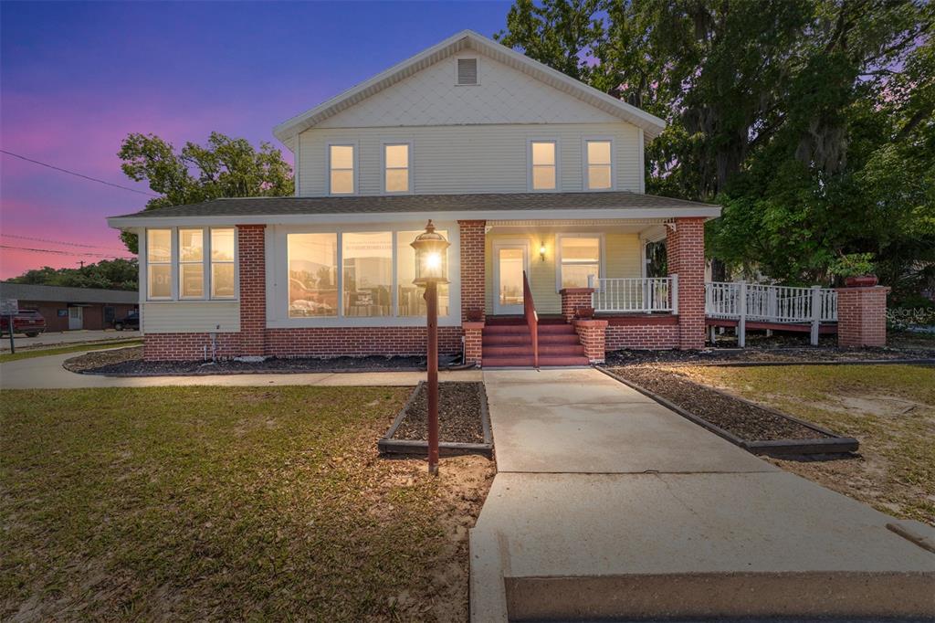 1008 E SILVER SPRINGS BOULEVARD