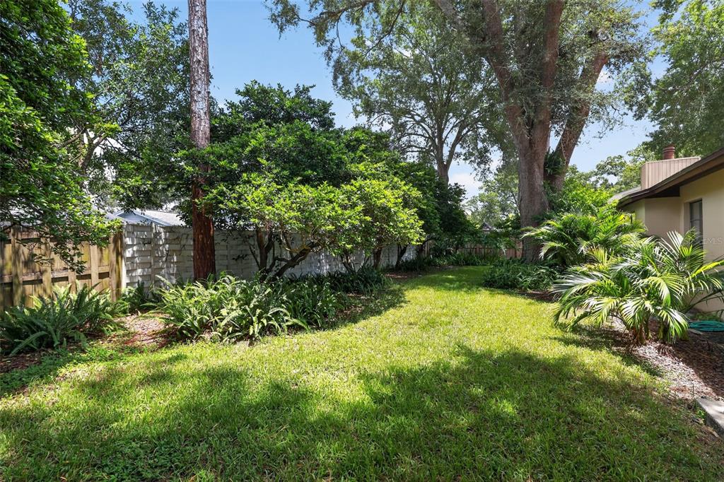 4015 DELLBROOK DRIVE, TAMPA, FL — photo 5 of 27