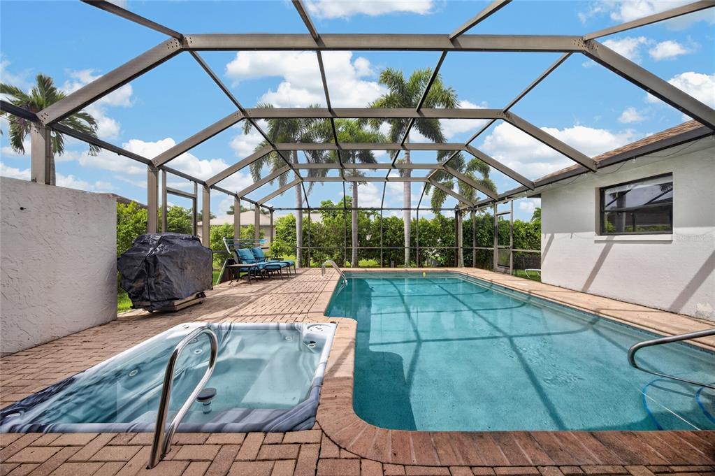2812 SW 29TH PLACE, CAPE CORAL, FL — photo 3 of 30