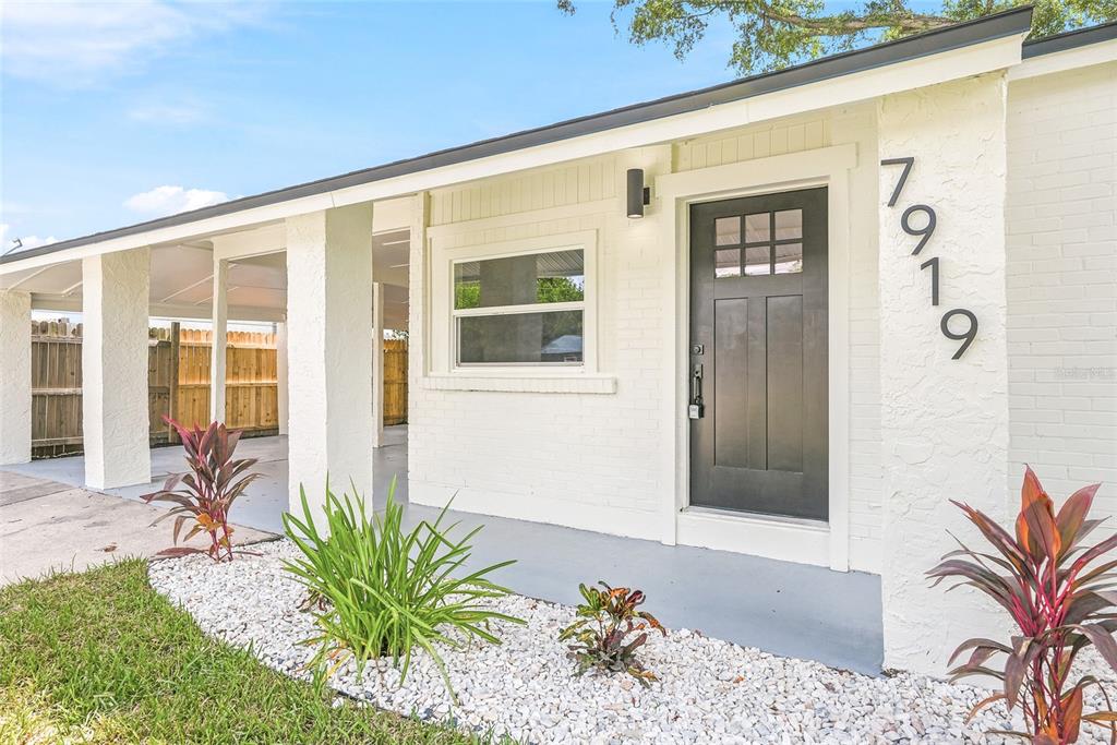 7919 CROTON AVENUE, TAMPA, FL — photo 2 of 30