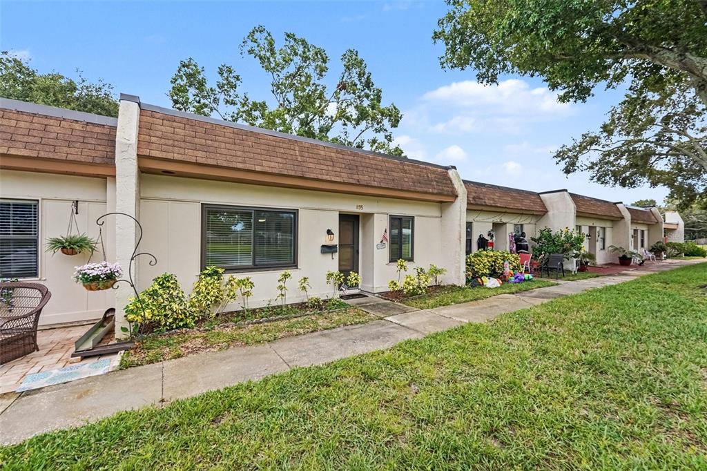 1195 MISSION HILLS BOULEVARD UNIT 37C, CLEARWATER, FL — photo 2 of 23