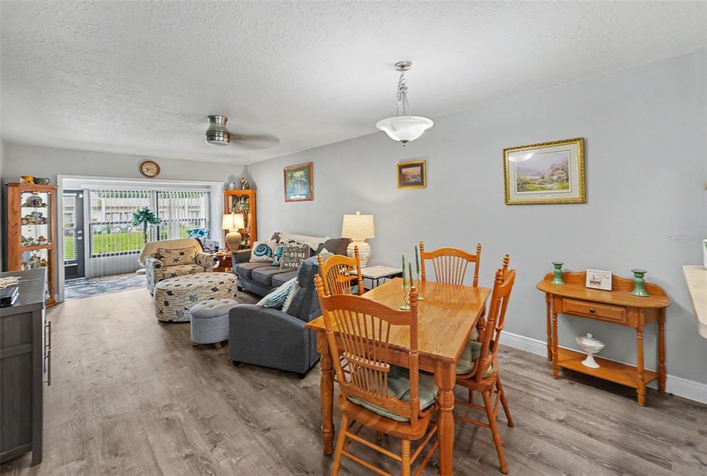 1195 MISSION HILLS BOULEVARD UNIT 37C, CLEARWATER, FL — photo 5 of 23
