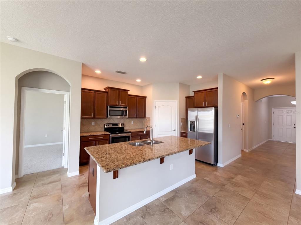 1958 COMMANDER WAY, KISSIMMEE, FL — photo 2 of 28
