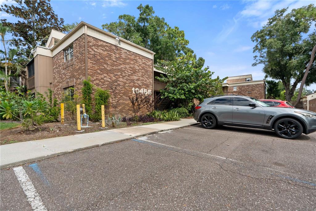10455 CARROLLBROOK COURT UNIT 114, TAMPA, FL — photo 2 of 22