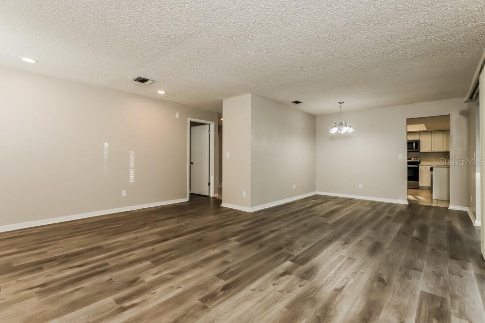 504 MAHOGANY DRIVE, SEFFNER, FL — photo 3 of 16