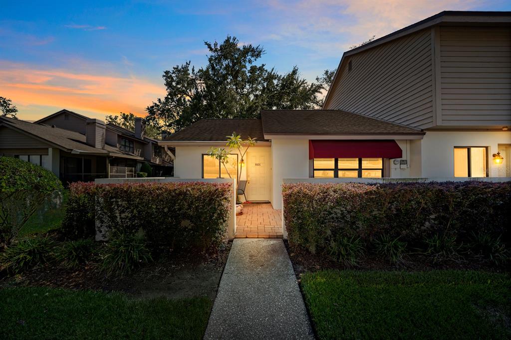 801 OAK PARK PLACE, BRANDON, FL — photo 2 of 30
