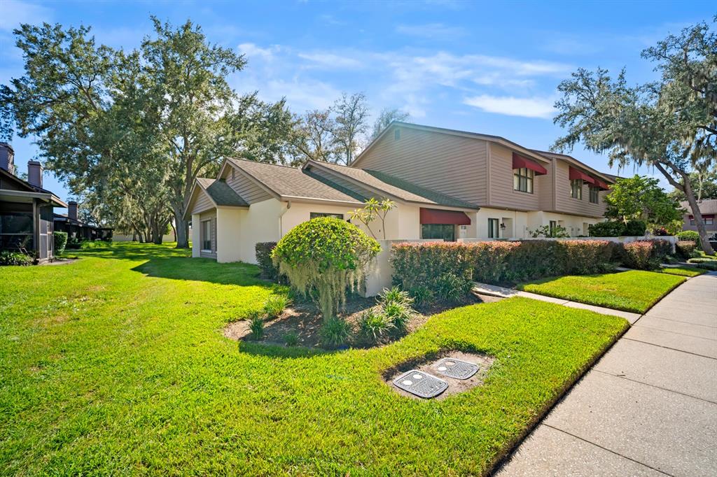 801 OAK PARK PLACE, BRANDON, FL — photo 3 of 30