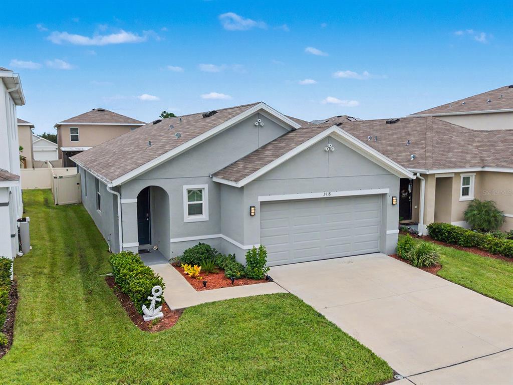 2918 LOTUS FLOWER TRAIL, WESLEY CHAPEL, FL — photo 2 of 30