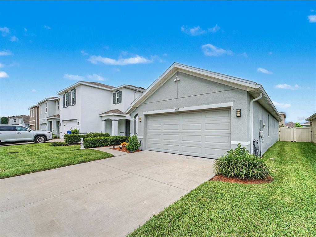 2918 LOTUS FLOWER TRAIL, WESLEY CHAPEL, FL — photo 4 of 30