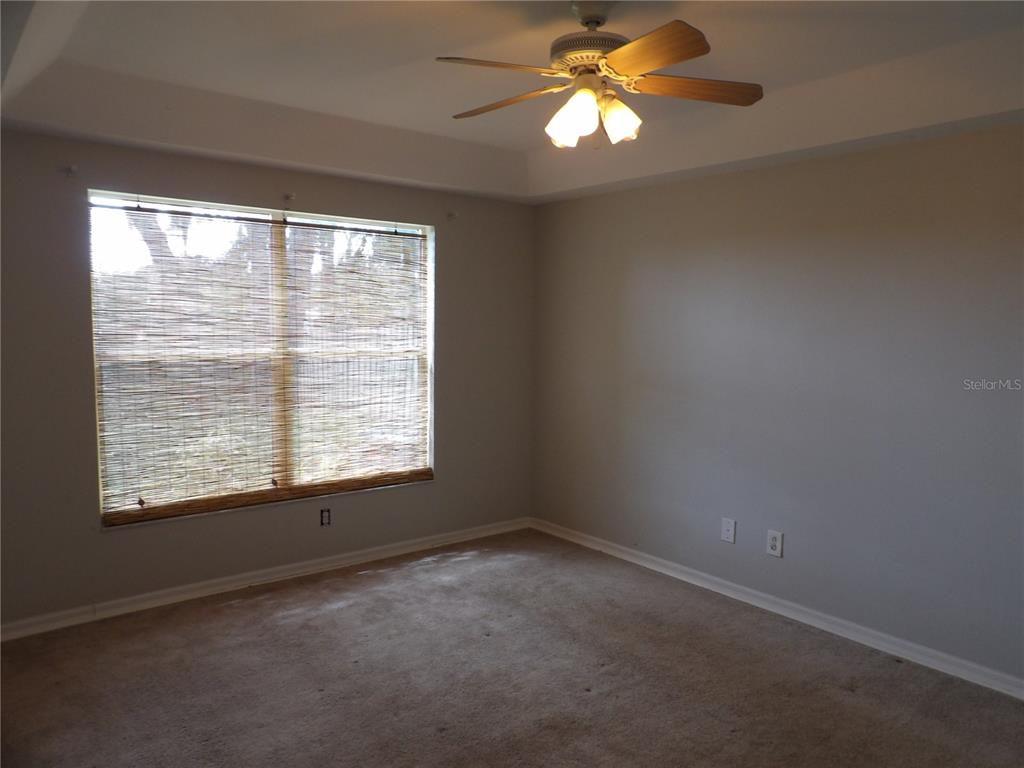 630 CAPE COD CIRCLE, VALRICO, FL — photo 5 of 17