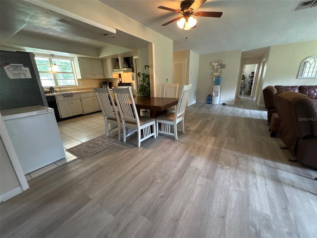 937 N MCGOWAN AVENUE, CRYSTAL RIVER, FL — photo 5 of 30