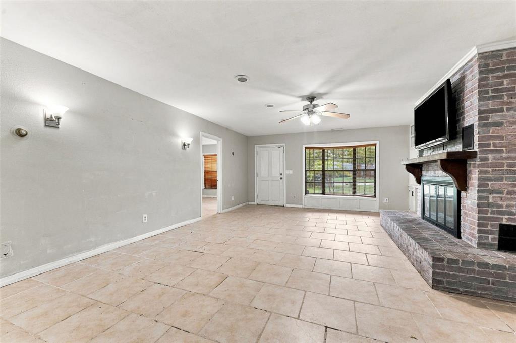 5903 LAKESIDE DRIVE, LUTZ, FL — photo 3 of 25
