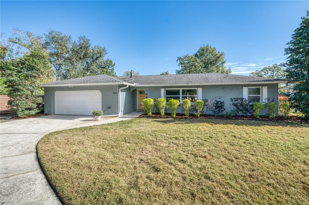 824 GARRETT COURT