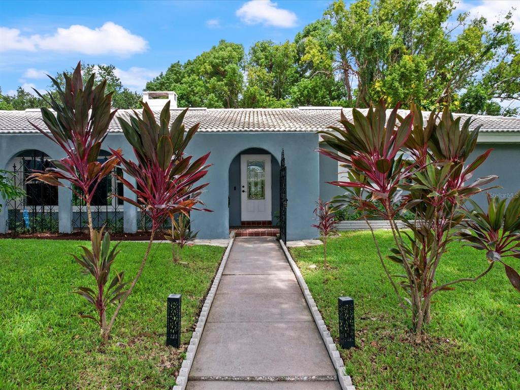 2100 MCKINLEY STREET, CLEARWATER, FL — photo 2 of 30