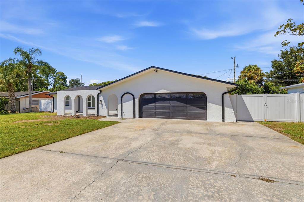 1406 NURSERY ROAD, CLEARWATER, FL — photo 2 of 30