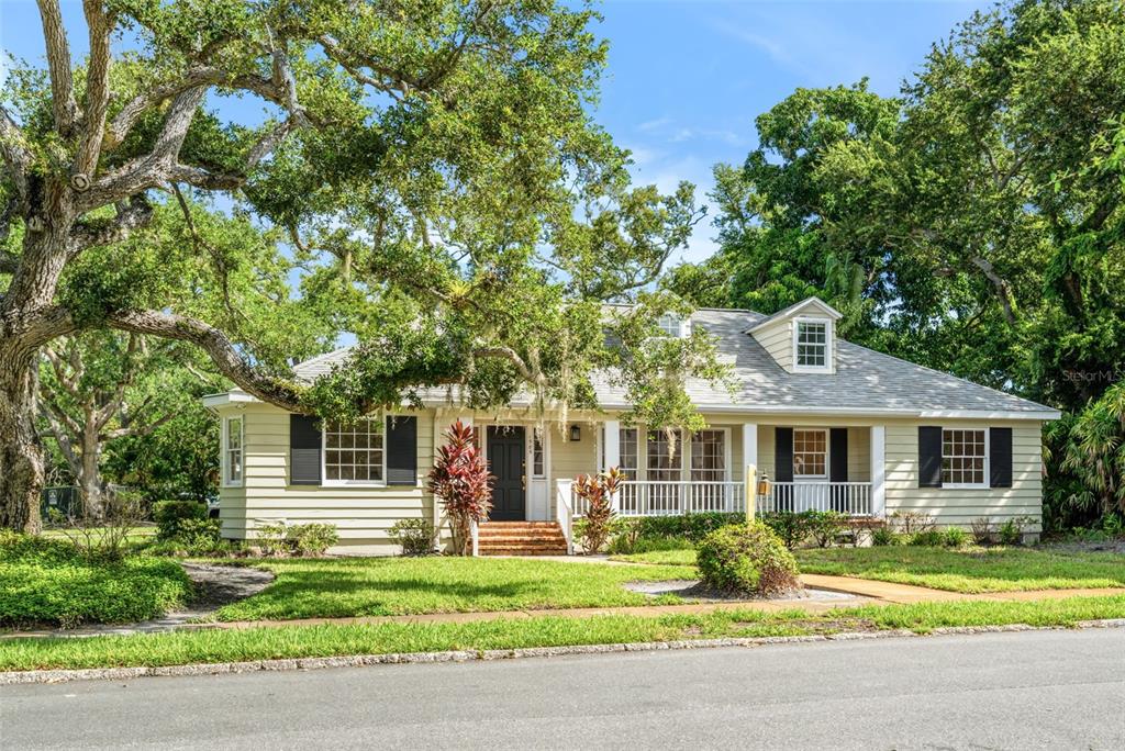 1585 SOUTH DRIVE, SARASOTA, FL — photo 3 of 30