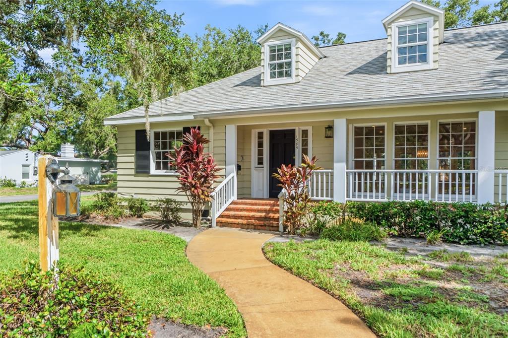 1585 SOUTH DRIVE, SARASOTA, FL — photo 4 of 30