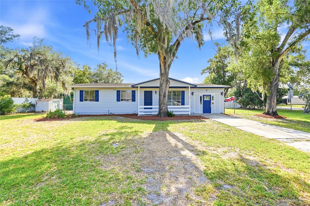 704 N MANATEE AVENUE