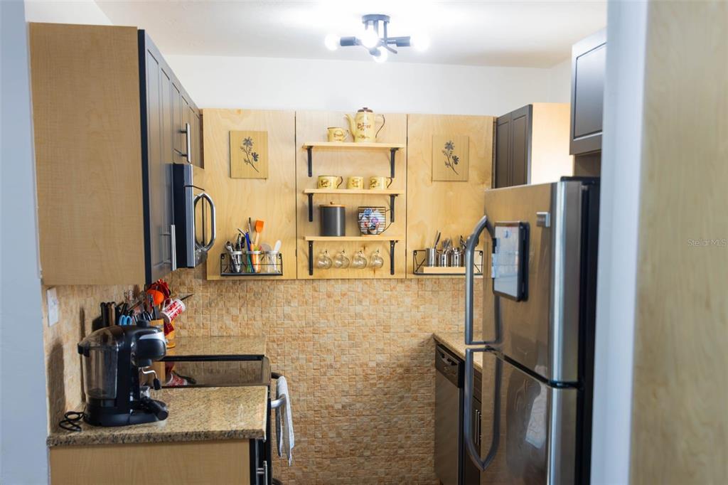 2028 BRIDGEMAN DRIVE, WEST PALM BEACH, FL — photo 3 of 21